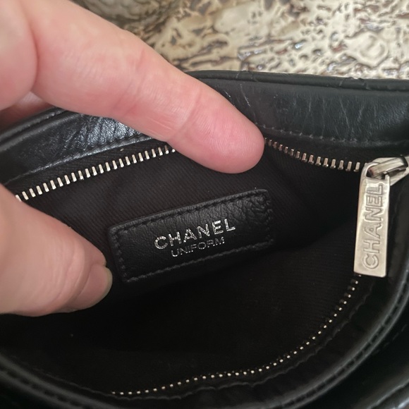 SOLD- Chanel calfskin crossbody bag - Picture 6 of 6